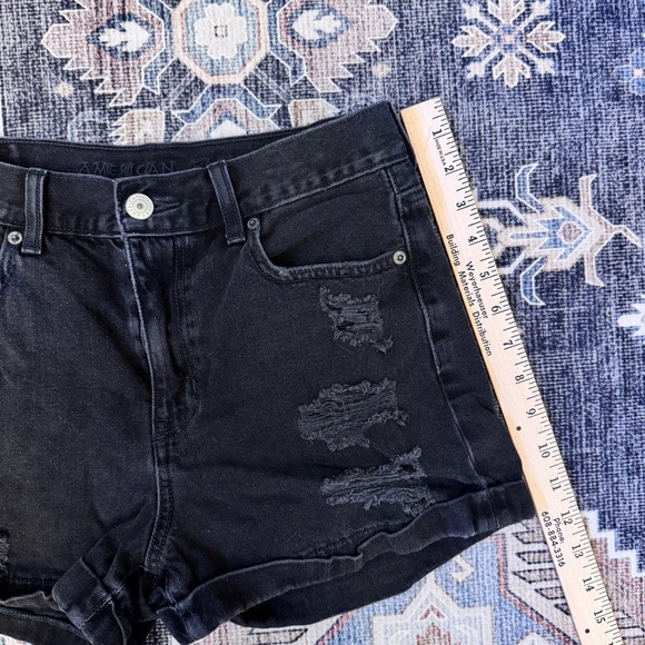 American Eagle Black Distressed Denim Cuffed Shorts Women’s Size 2 - Picture 11 of 11